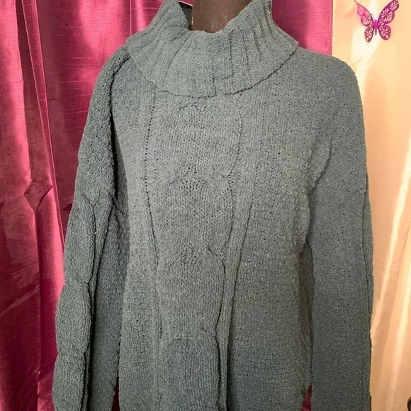 💜 3/25 NWT Seven7 Green Sweater Size M - Picture 2 of 5